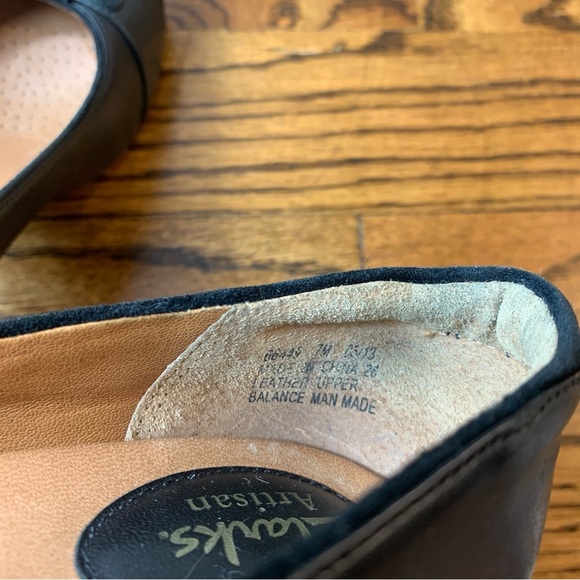 Clarks Black Leather Block Heel Pumps - Picture 3 of 5